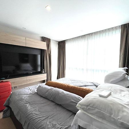 2 Bedrooms Near Pattaya Beach Buitenkant foto