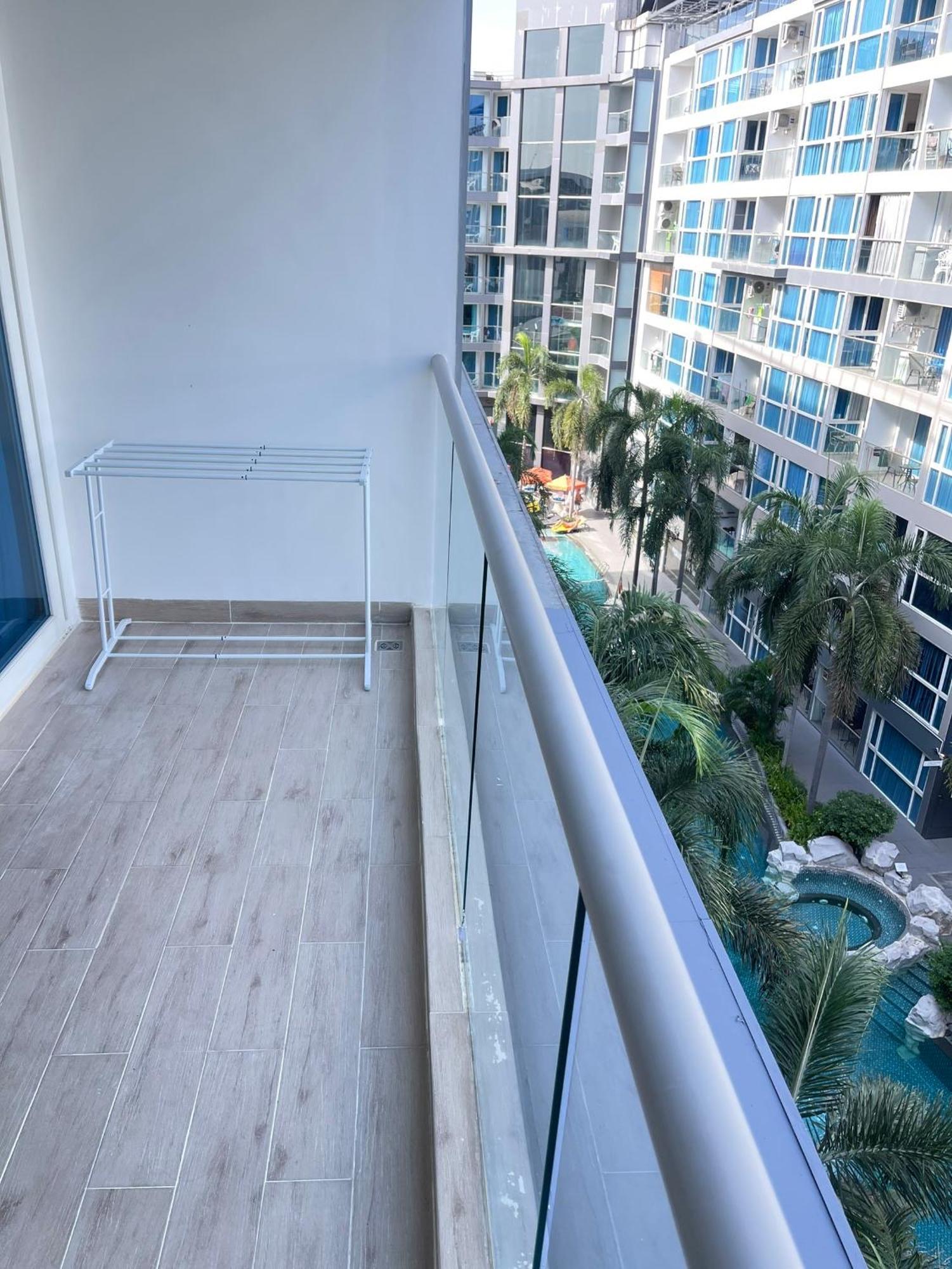 2 Bedrooms Near Pattaya Beach Buitenkant foto