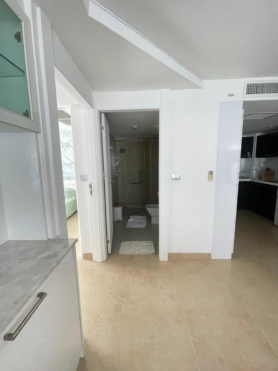 2 Bedrooms Near Pattaya Beach Buitenkant foto